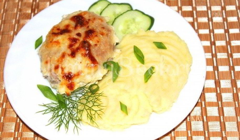 Рецепт котлет под сырным соусом