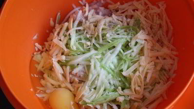 куриные котлетки с кабачком и сыром