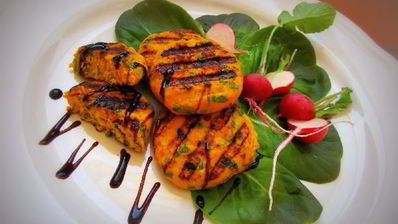 морковно-куриные котлетки на гриле