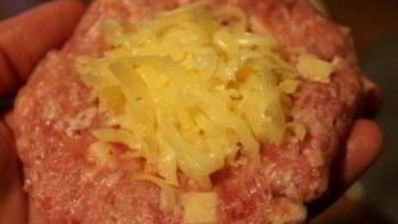 мясные котлеты с сыром