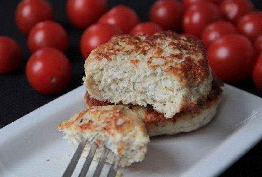 Нежные куриные котлеты с творогом и кабачком