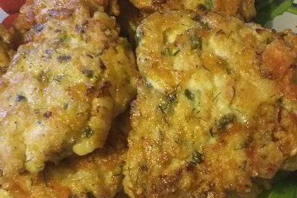 Рубленые куриные котлеты с сыром и зеленью