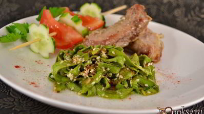 лапша из кабачков с соевым соусом и кунжутом