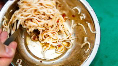 лапша из кальмаров в кисло-сладком соусе