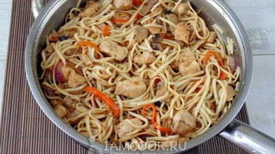 лапша удон с курицей