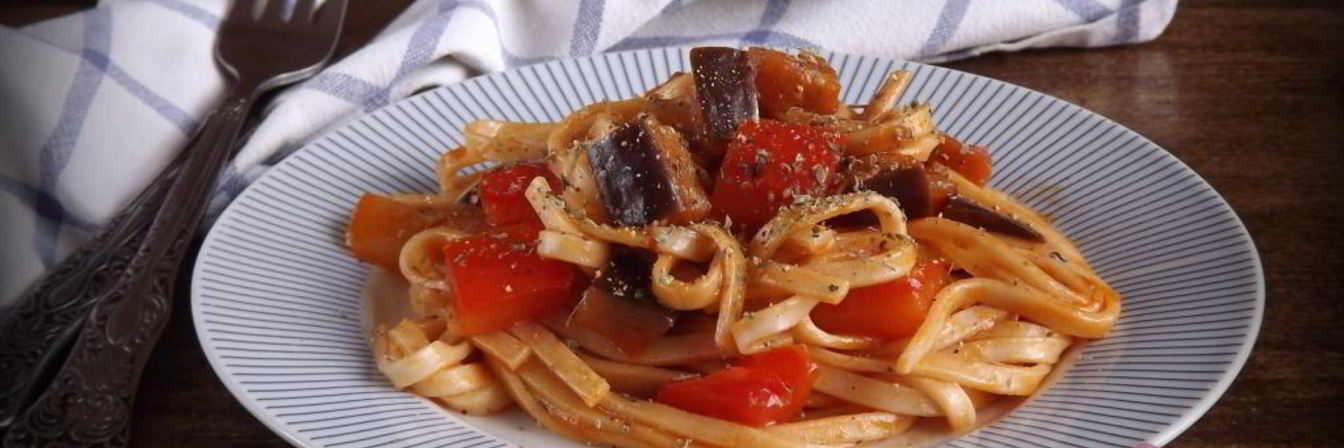 Лапша удон с овощами в кисло-сладком соусе