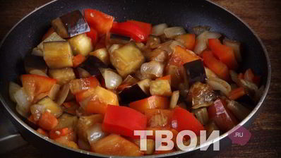 лапша удон с овощами в кисло-сладком соусе