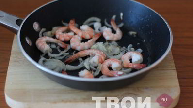 лапша удон в кокосовом молоке с креветками