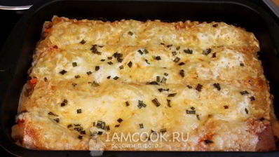 лазанья с фаршем, помидорами и сыром