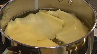 лазанья с грибами, козьим сыром и шпинатом