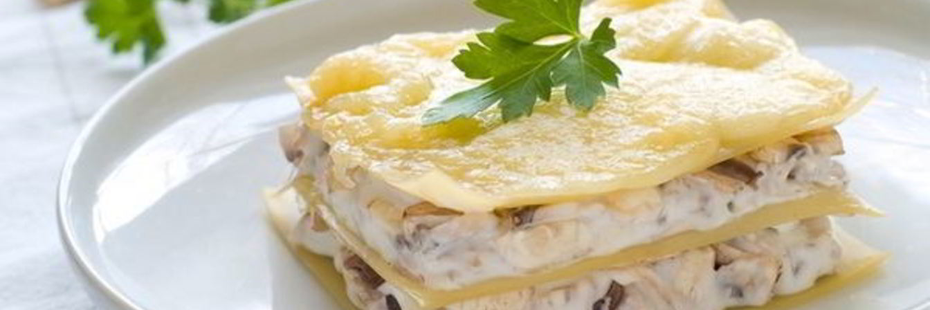 Лазанья с куриной грудкой и шампиньонами