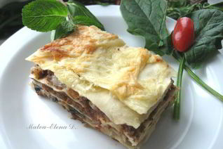 Лазанья с рагу болоньезе, грибами и моцареллой