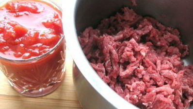 лазанья с рагу болоньезе, грибами и моцареллой