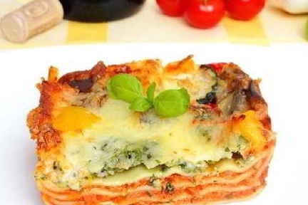 Лазанья со шпинатом, картофелем и цуккини