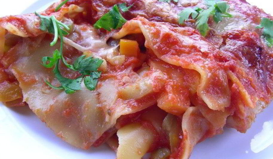 Рецепт овощной лазанья с томатным соусом