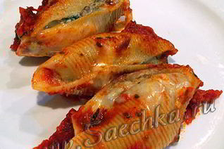 Большие макароны с фаршем