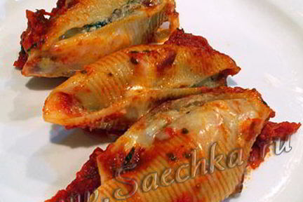 Большие макароны с фаршем