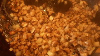 каннелони с курицей и грибами под соусом бешамель