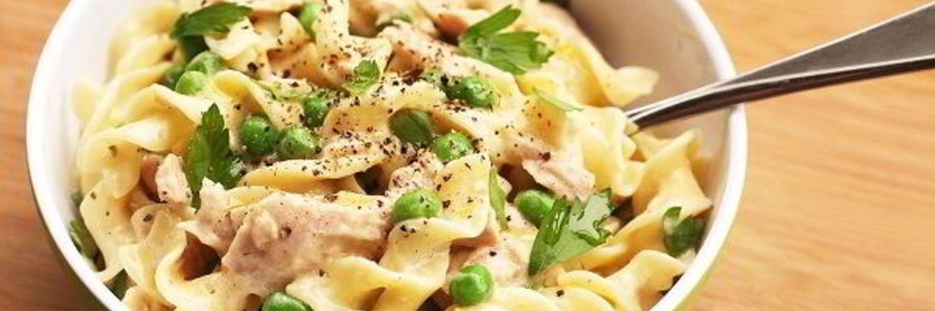 Макароны с консервированным тунцом