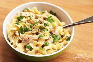 Макароны с консервированным тунцом