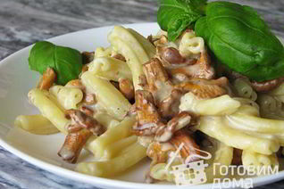 Макароны с лисичками в сливочном соусе
