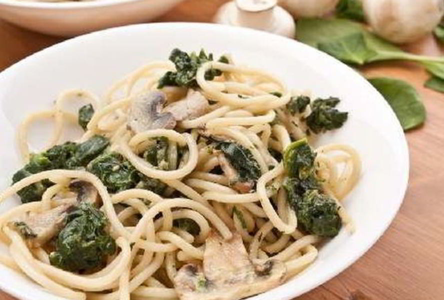 Макароны со шпинатом