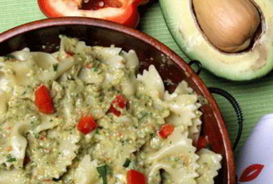 Паста с авокадо и сливочным сыром