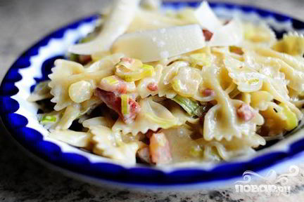Паста с беконом и луком