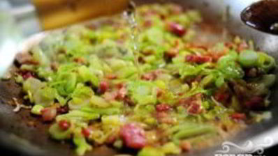 паста с беконом и луком