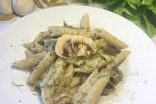 Паста с чесноком и грибами