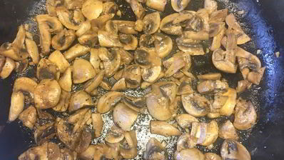 паста с чесноком и грибами