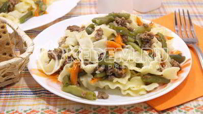 паста с фаршем и стручковой фасолью
