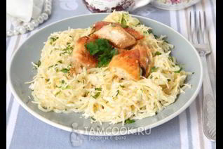 Паста с куриным филе и сливочным соусом