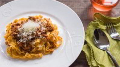 паста с мясным соусом болоньезе