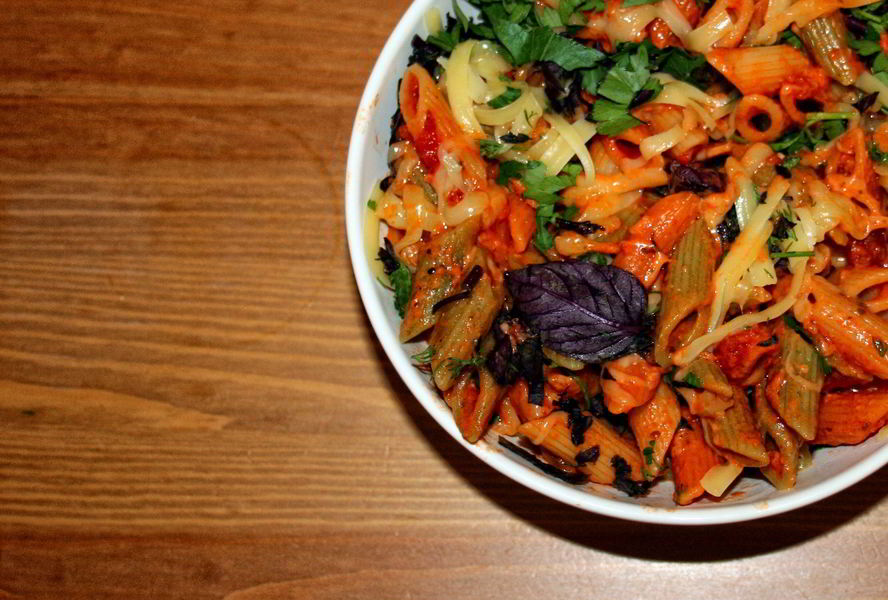 Сливочная томатная паста с чесноком