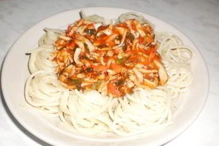 Спагетти с крабовыми палочками