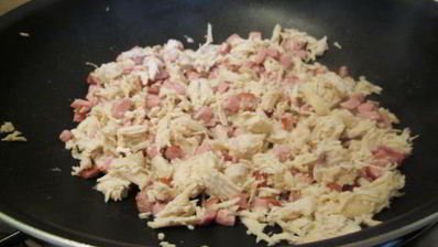 спагетти в сливочно-курином соусе