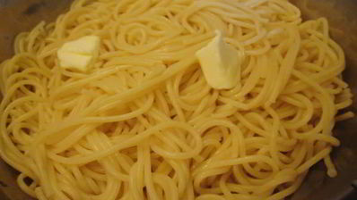спагетти в сливочно-курином соусе