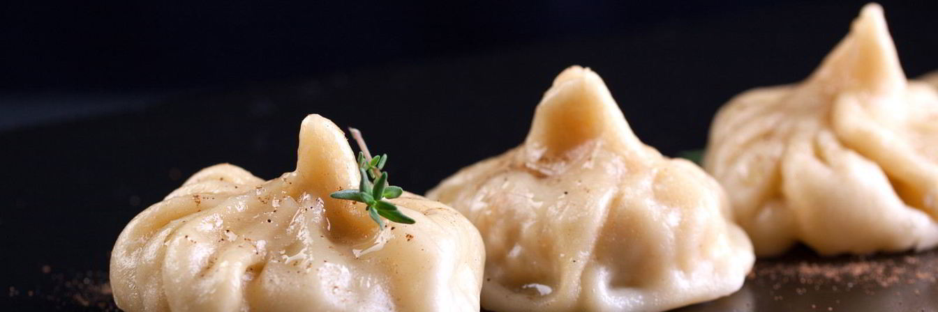 Манты с курицей и тыквой