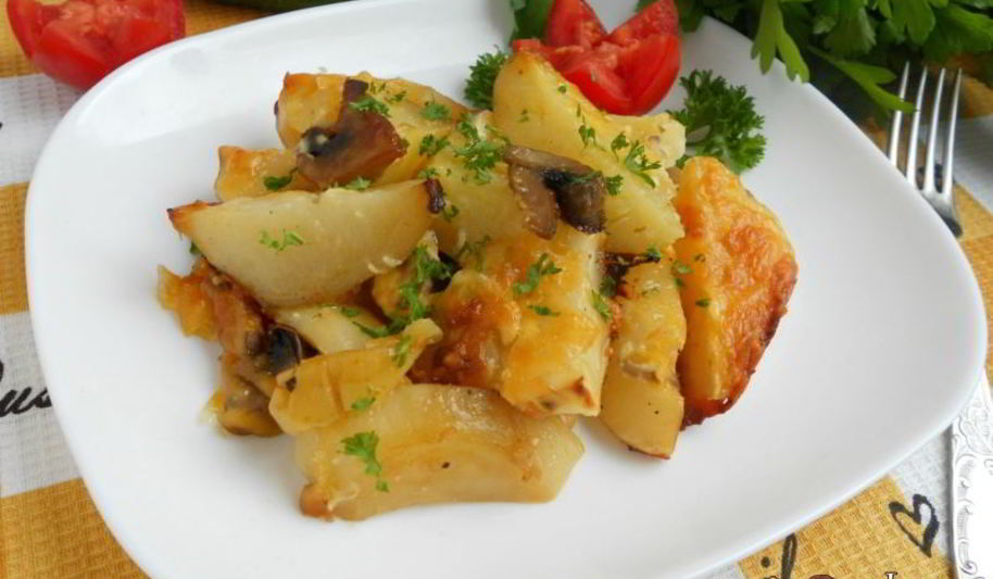 Рецепт картофеля по-французски с яблоком и грибами