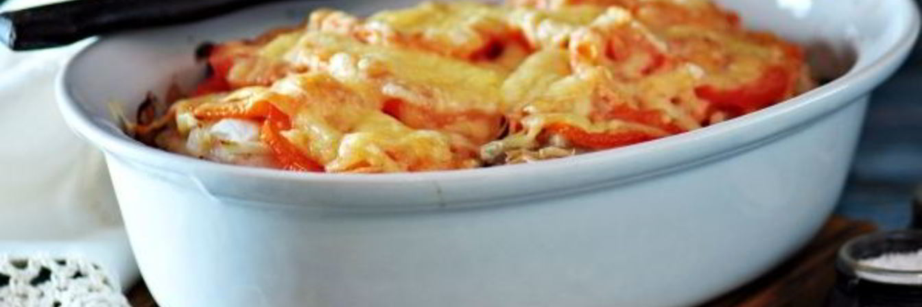 Мясо по-французски с грибами и помидорами