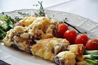 Мясо по-французски со сливками и пармезаном