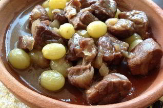 Баранина с карамелизированным виноградом