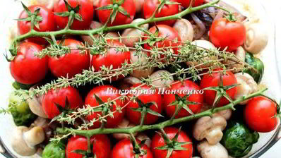 баранина, запеченная с шампиньонами и брюссельской капустой