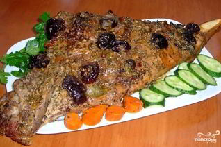 Баранья нога, запеченная в фольге
