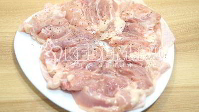 фаршированные куриные бедра с грибами