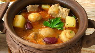 горшочки с мясом и картофелем