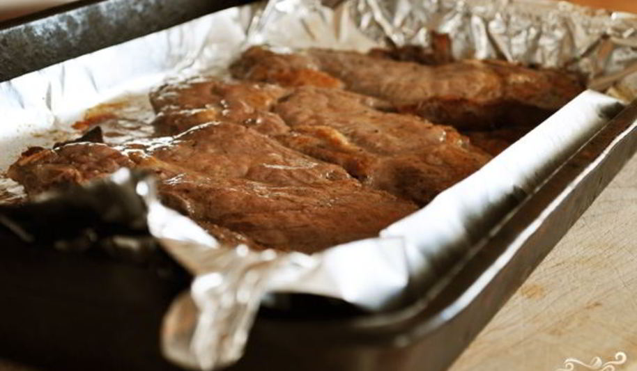 Рецепт говядины на кости в духовке