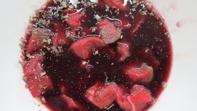 говядина по-гречески с черносливом