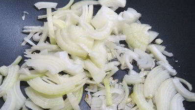 говядина по-гречески с черносливом